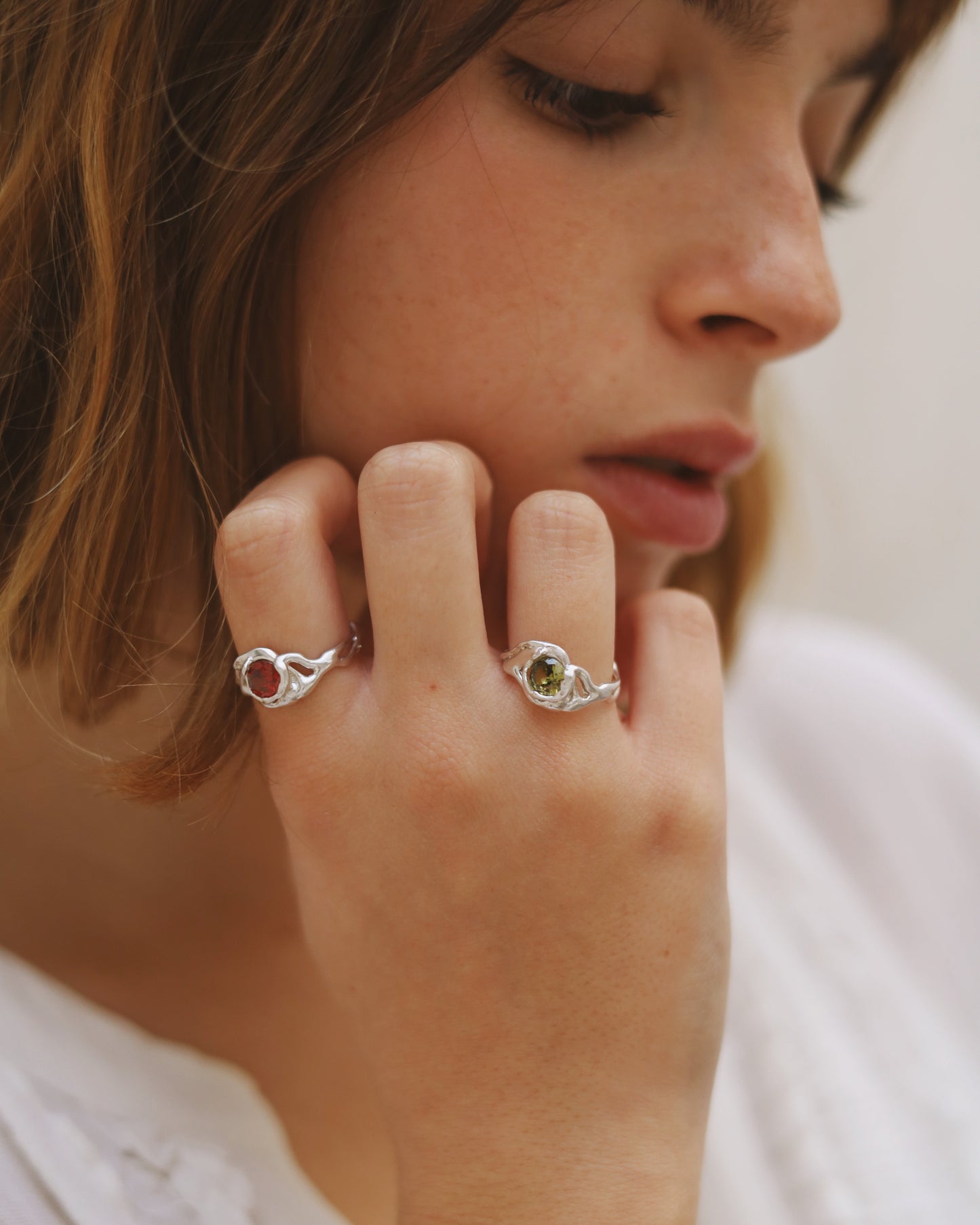 DALIA GARNET SOLID GOLD