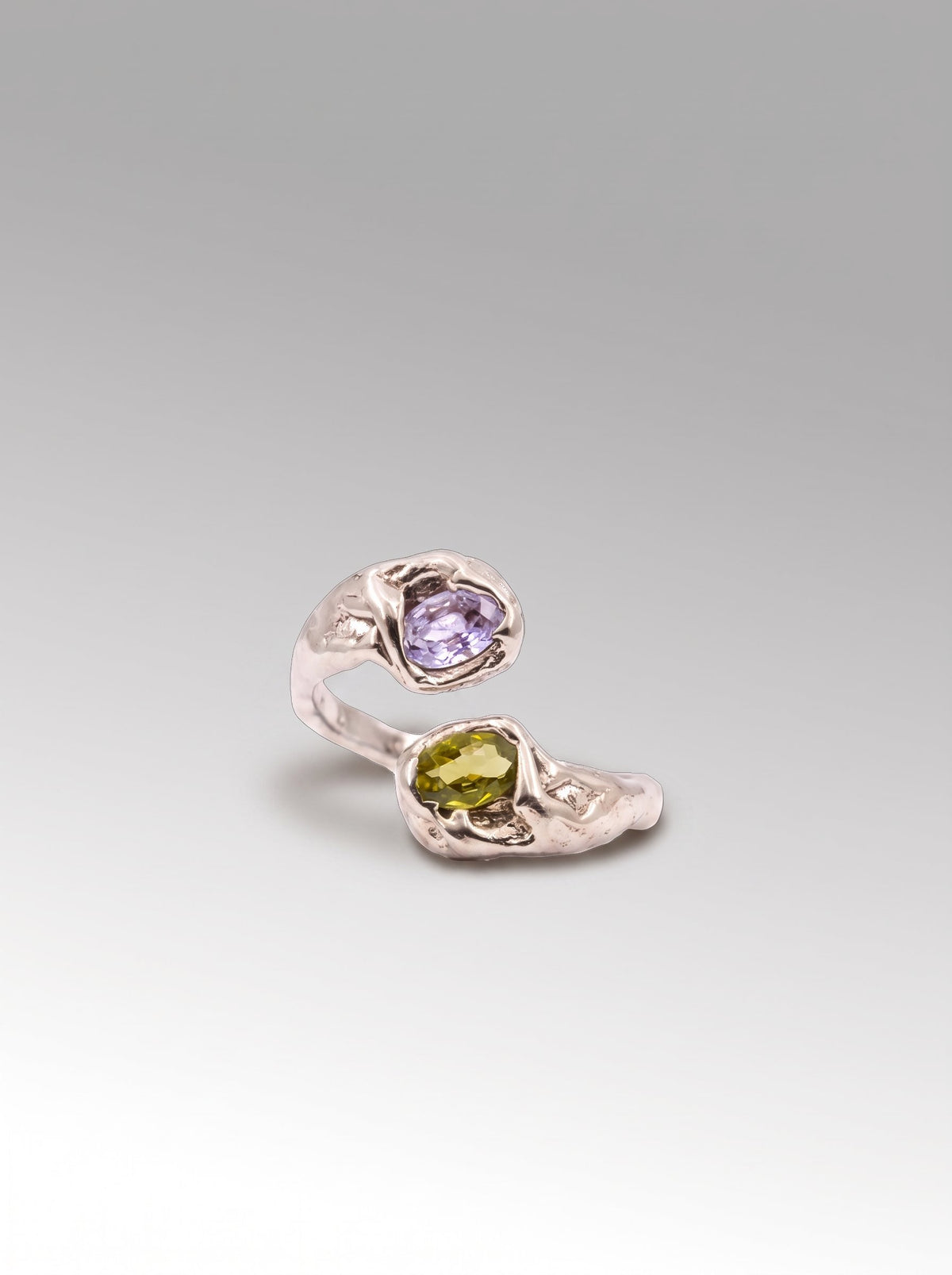 Buganvilla ring – Silver / Lavender Peridot