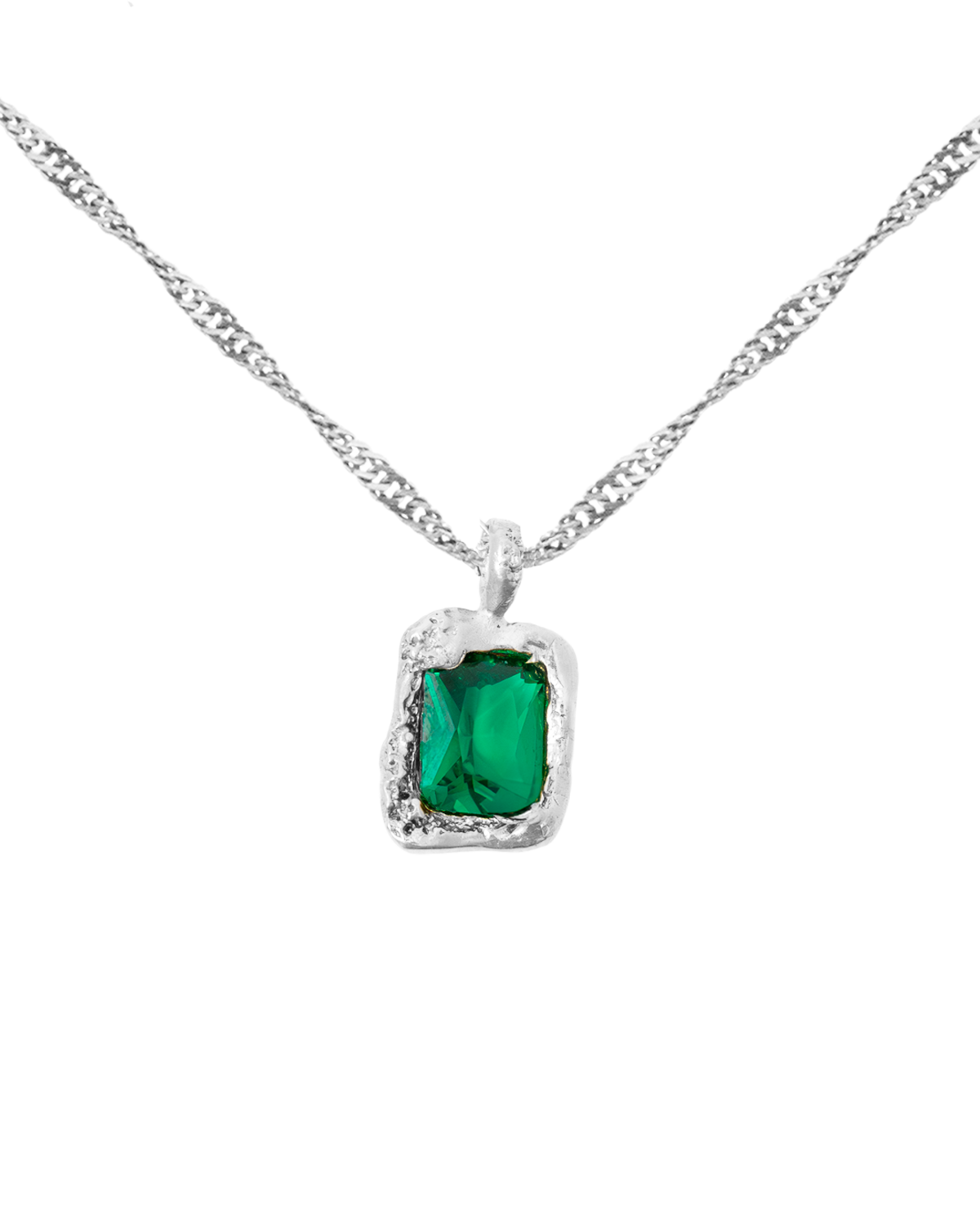 EL COLGANTE DEL IAIO