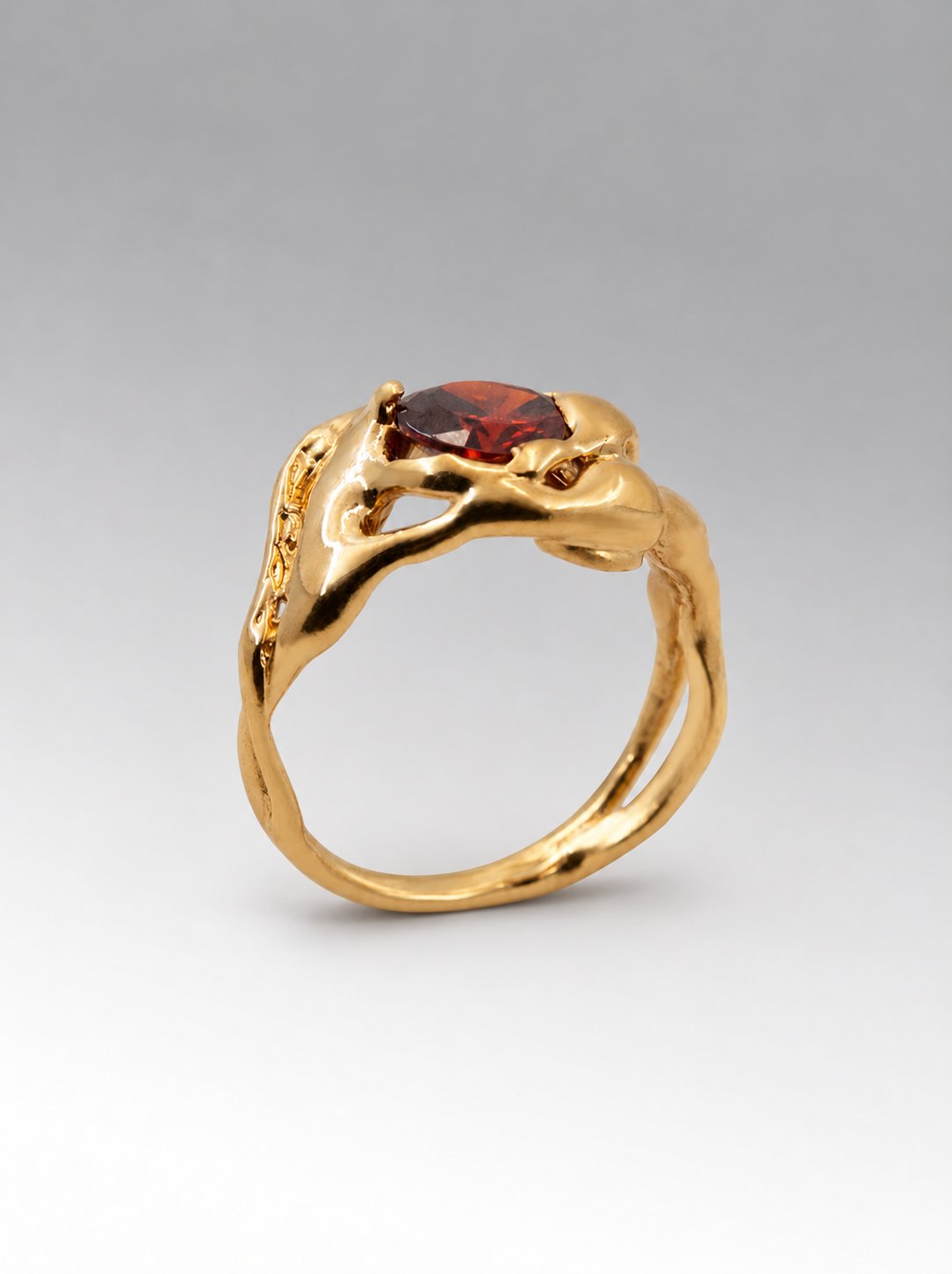Dalia ring – Gold Plated / Garnet
