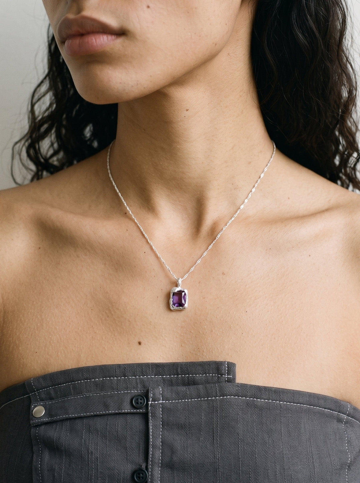 Iaio Charm – Silver / Amethyst