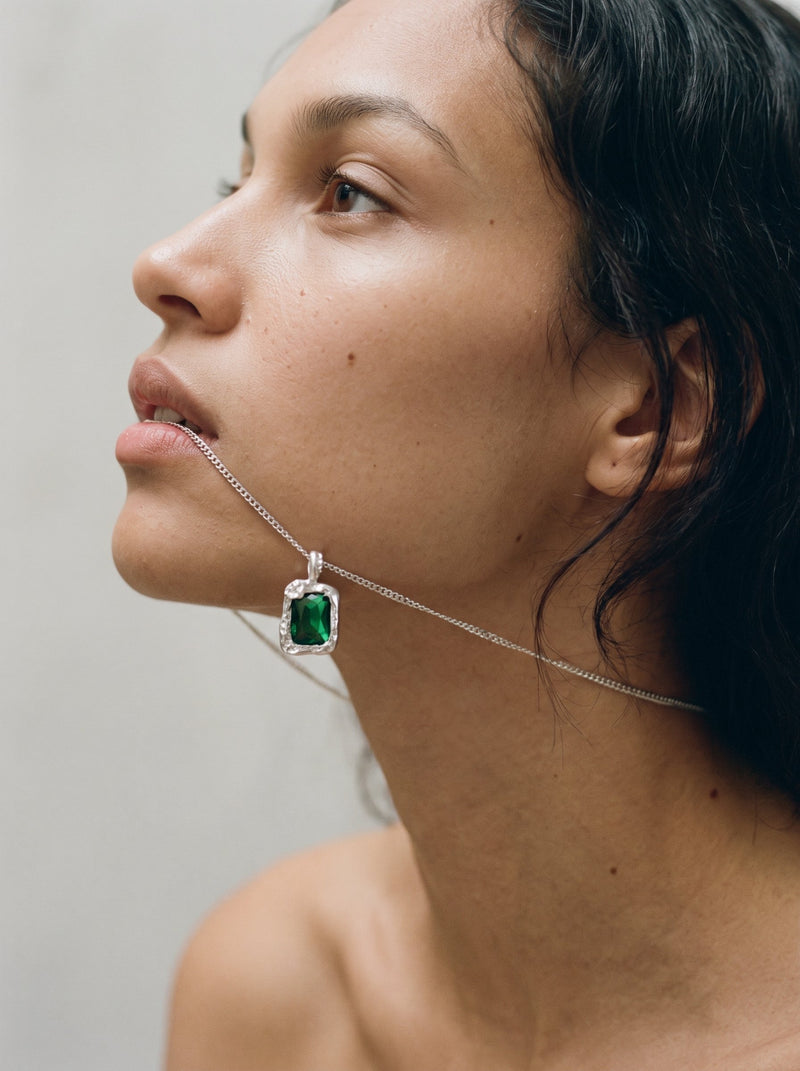Iaio Charm – Silver / Emerald
