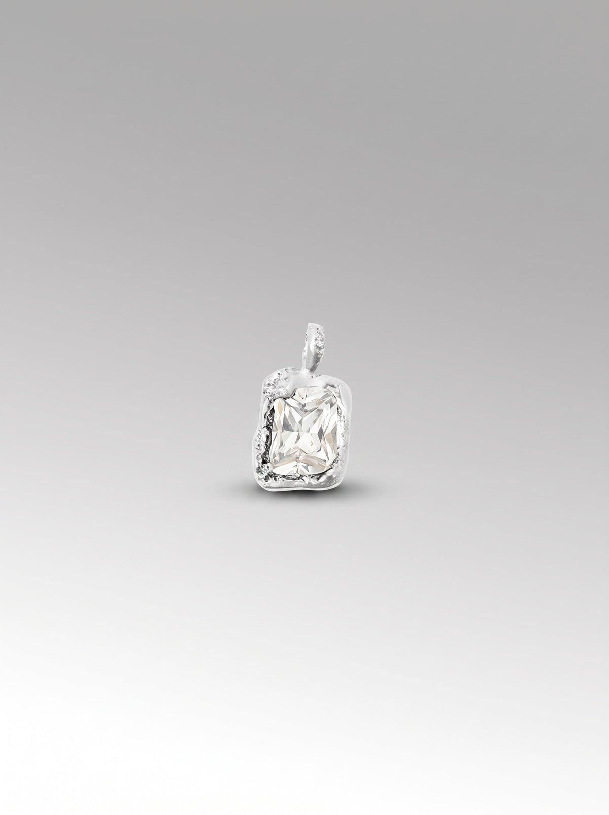 Iaio Charm – Silver / White