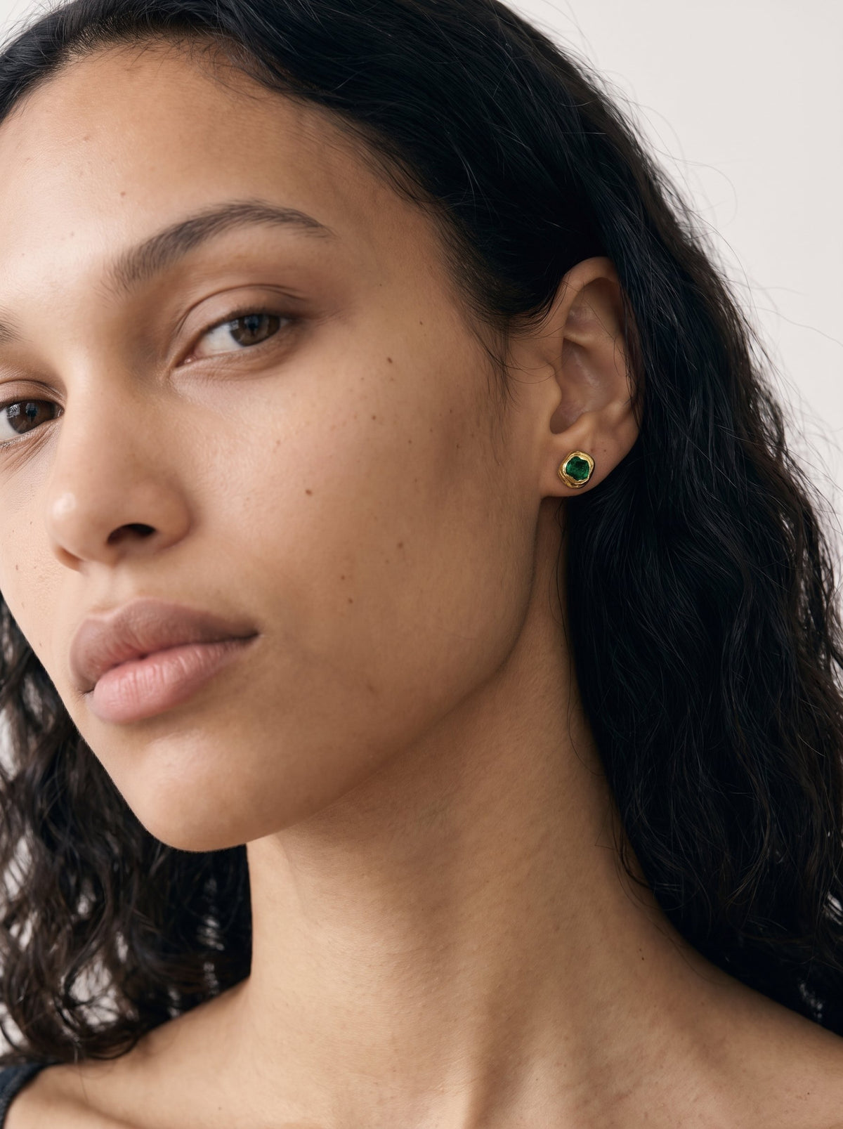 Semillas earrings – Gold Plated / Emerald
