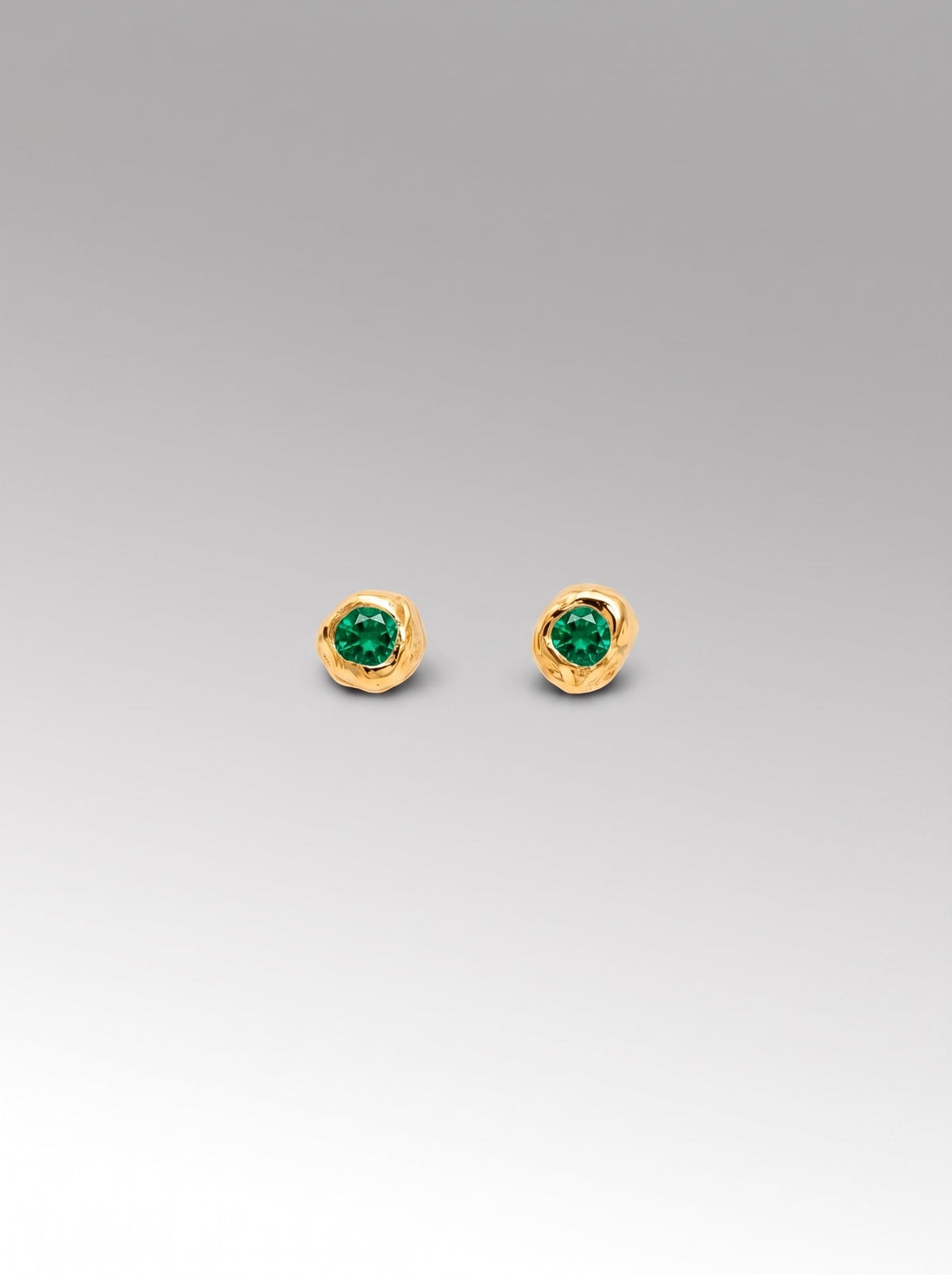Semillas earrings – Gold Plated / Emerald