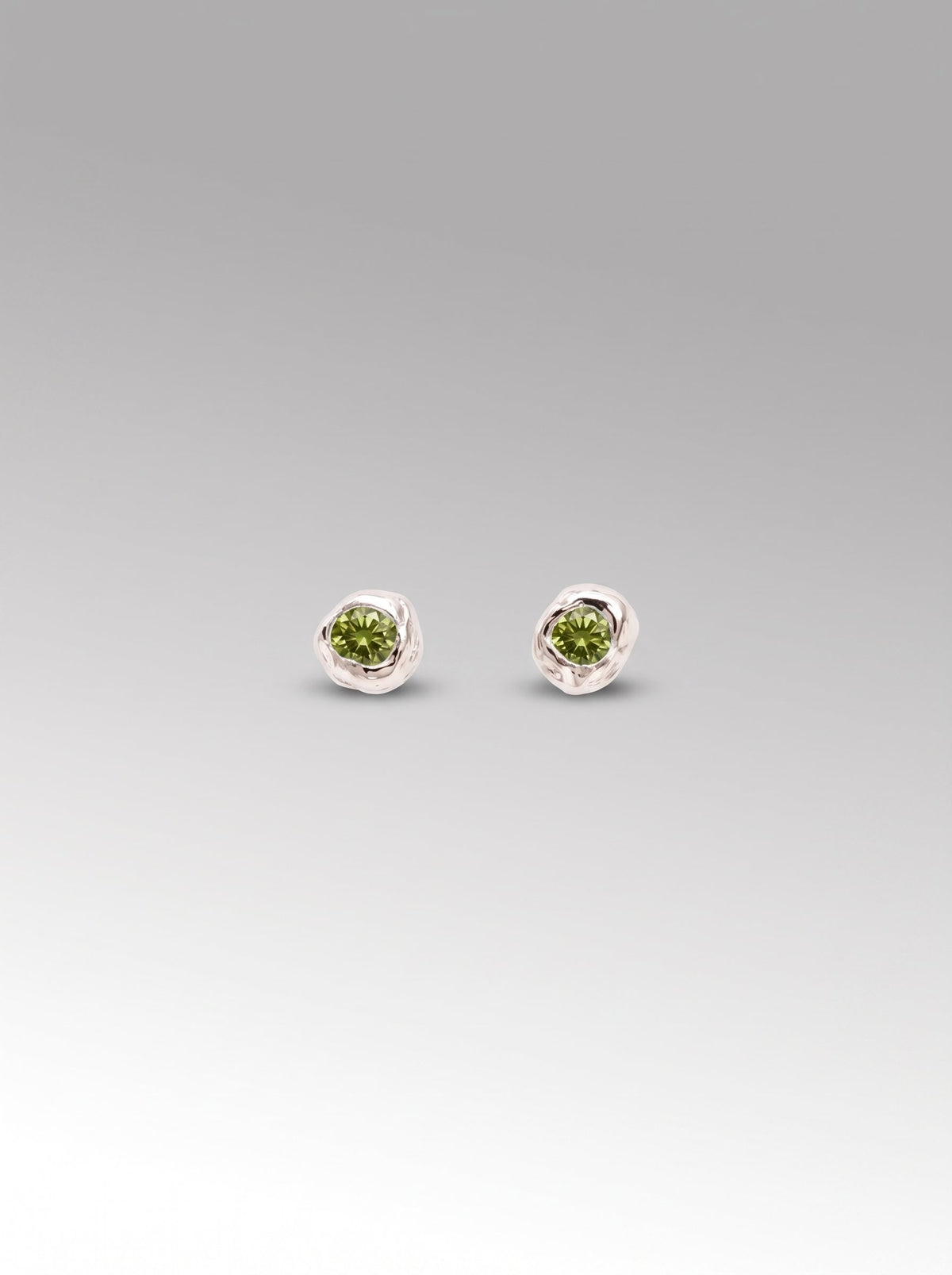 Semillas earrings – Silver / Peridot
