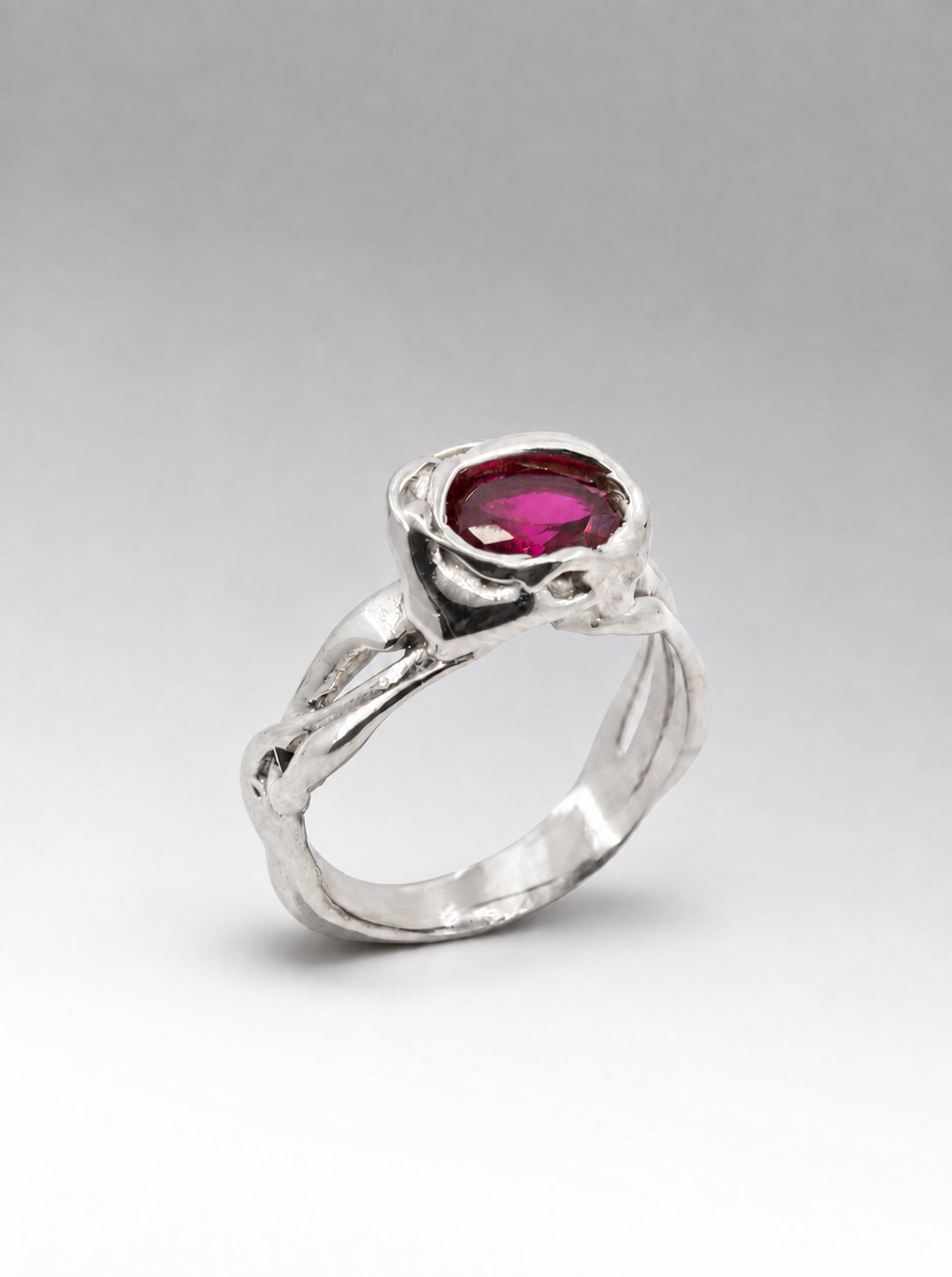 Tulipan ring – Silver / Ruby